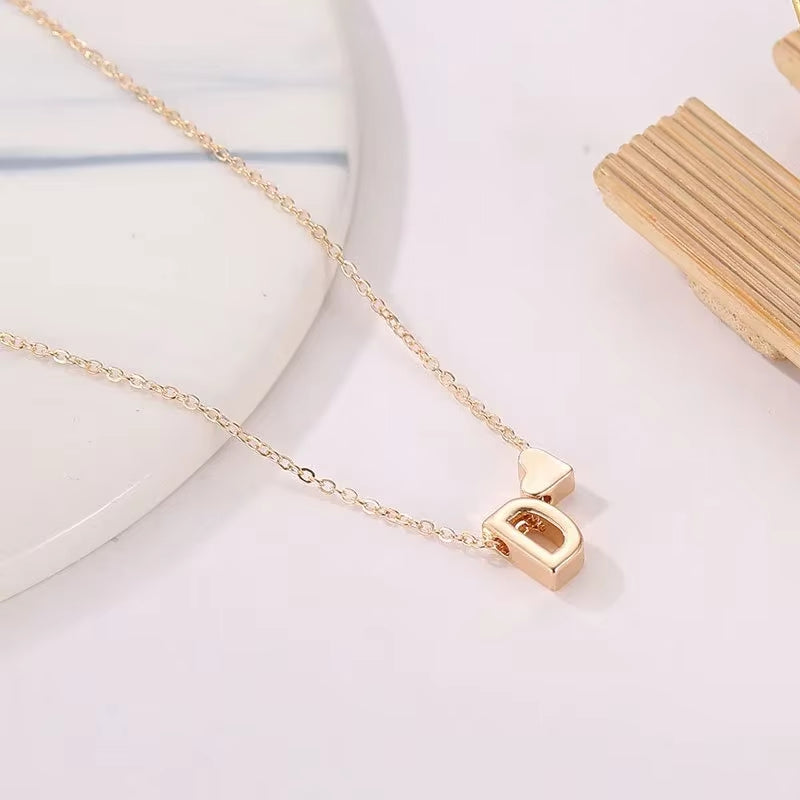 Collar Inicial con Corazón